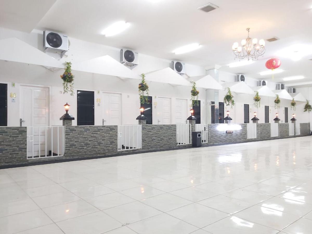 Alex Hostel 2 Палембанг Экстерьер фото